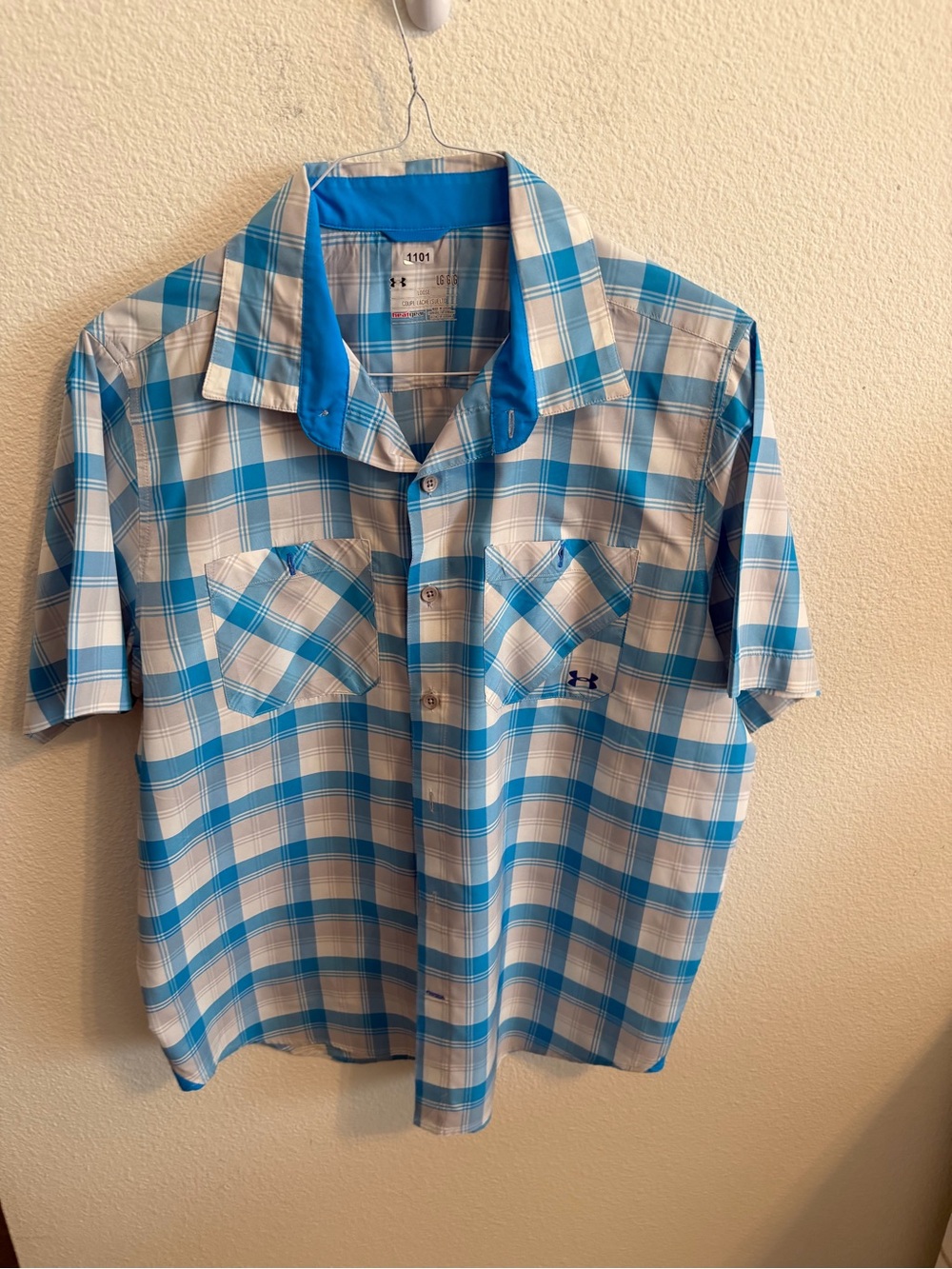 LG Men’s Light Blue and White Plaid Short Sleeve Button-Up Shirt